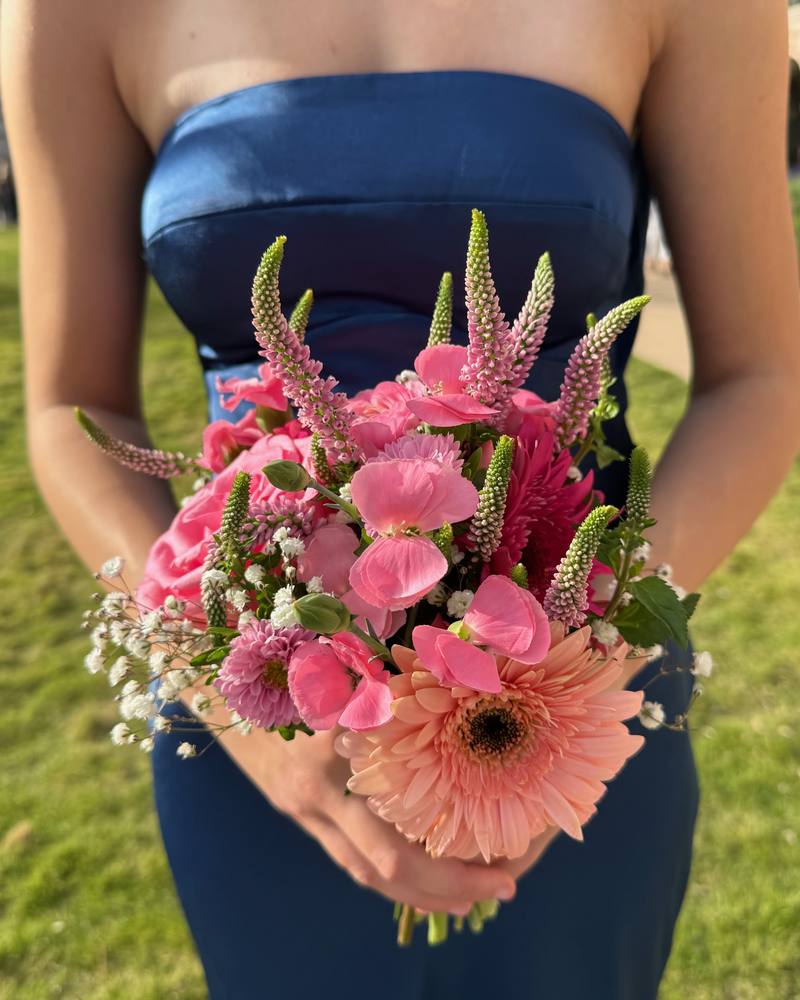 Hand-tied bouquet by Journeycake Flowers (3)