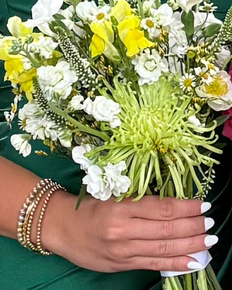 Hand-tied bouquet by Journeycake Flowers (6)